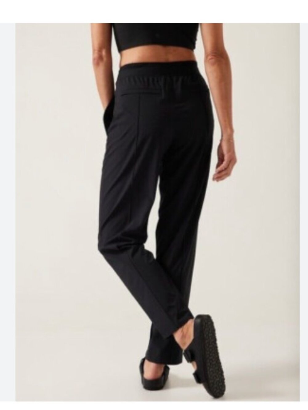 ATHLETA Brooklyn Heights Pant Sz 6 Black straight leg sweatpants